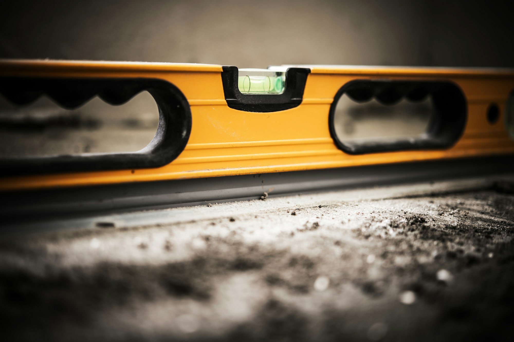 Construccions Vizcarro, referring to the construction of industrial buildings in Tarragona